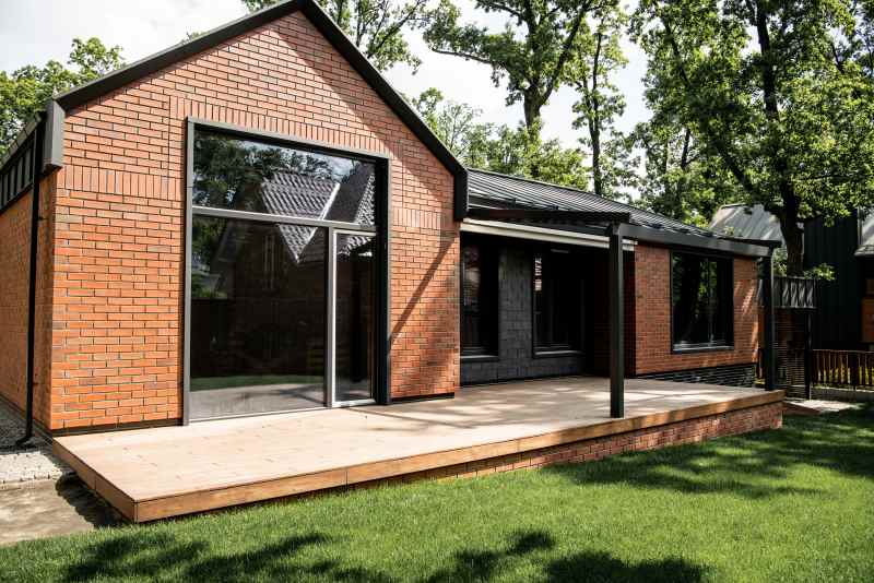 Quelles sont les solutions de modernisation de façade pour transformer une maison ? ENOstudio