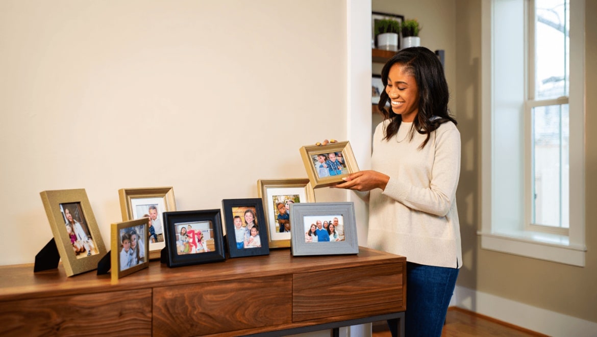 How to Style a Tabletop Gallery ( + A Round Up Of Our Favorite Frames)